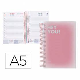 Agenda espiral liderpapel gazi a5 2025 día página color rosa papel 70 gr